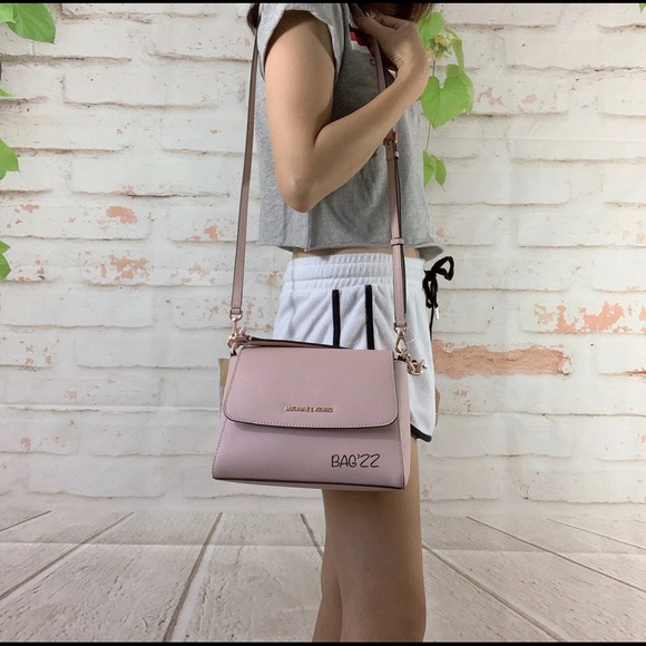 ❗️LAST ONE❗️Michael Kors Sofia Small Satchel - Picture 6 of 8